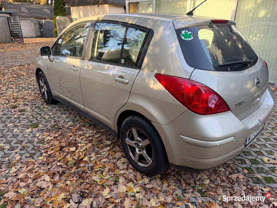 W pełni sprawny gotowy do jazdy Nissan Tiida 16