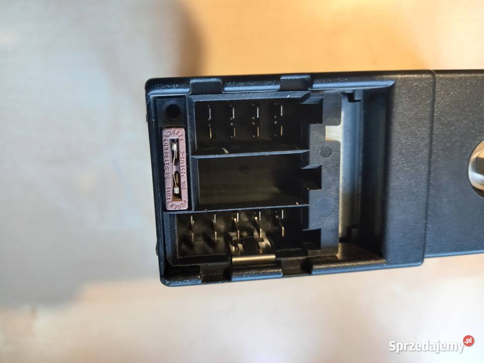 Radio samochodowe PHILIPS DC984