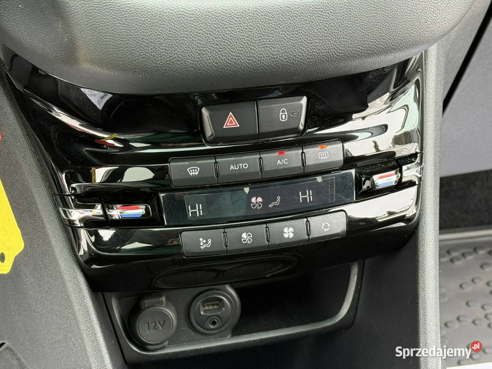 Peugeot 208 12i 82 Węgrów