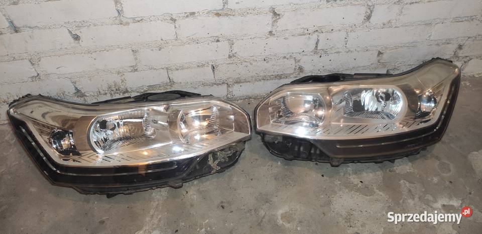 Citroen C5 reflektory lampy przednie osobowe pomorskie