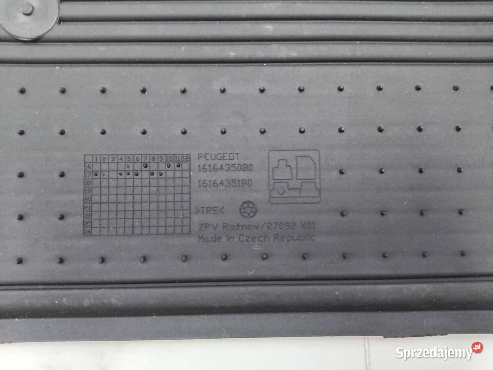 Peugeot 3008 oryginalne dywaniki gumowe