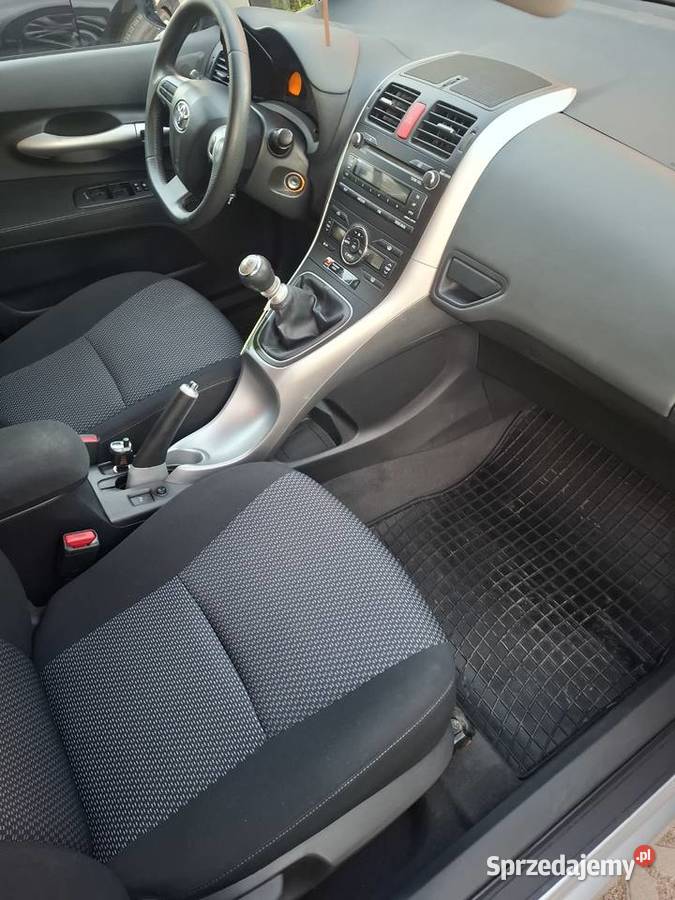 Sprzedam Toyota auris 2010 polift bogata wersja Auris łódzkie Łowicz