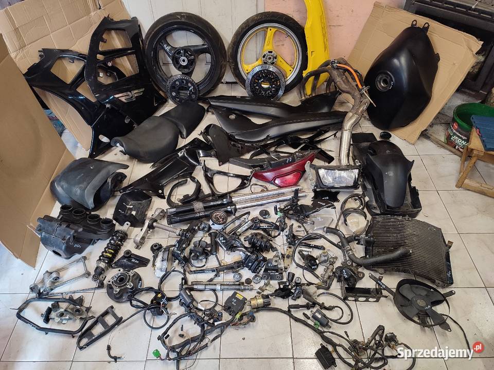 Suzuki RF 600 części owiewki siedzenie lampa