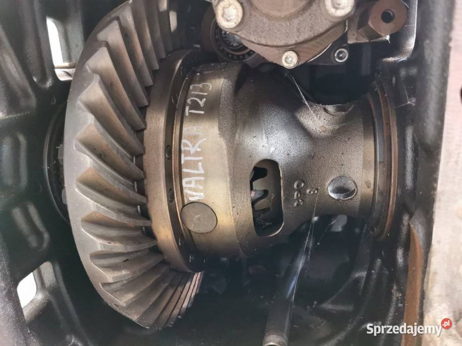 Dyferencjał Valtra T 213 Tył