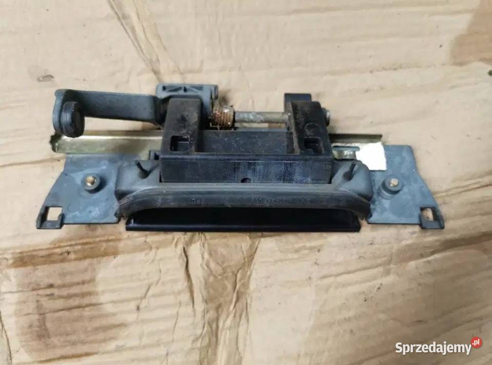 Klamka zewnętrzna lewy tył BMW E34 osobowe Motoryzacja Żory