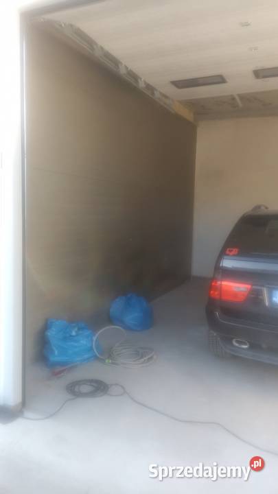 WYNAJMĘ GARAŻ 37 M2 Pogórze