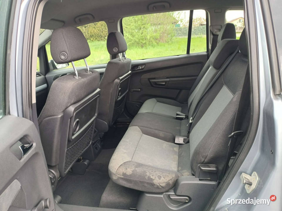 Opel Zafira Opel Zafira 19CDTI 120 05r 7os B Motoryzacja