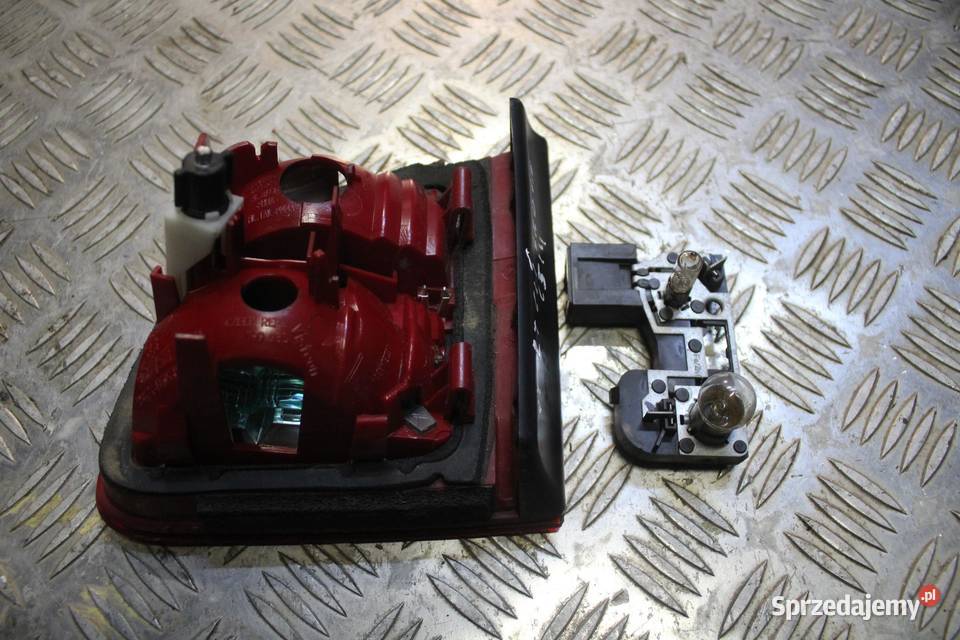LAMPA KLAPY LEWY TYŁ CITROEN C5 III X7 sprzedam