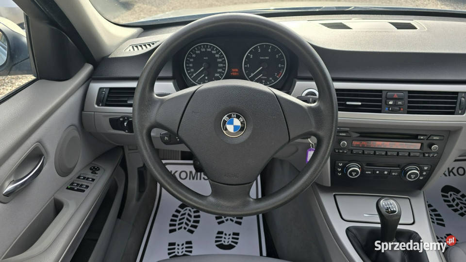 BMW 318 sedan E90 20052012 gniazdo AUX Zieleniewo