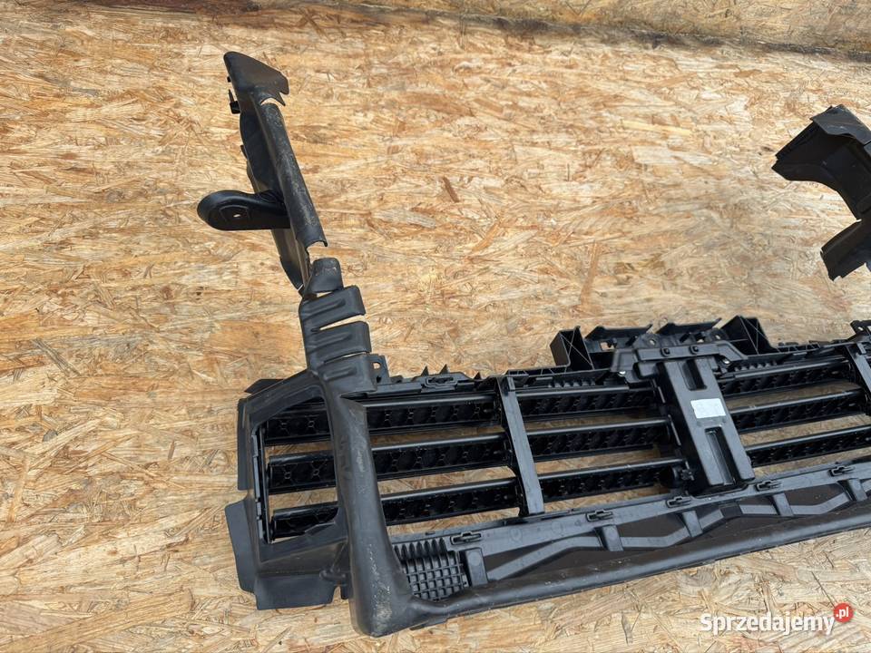 Żaluzja roleta wlot kanał powietrza bmw x2 u10 osobowe