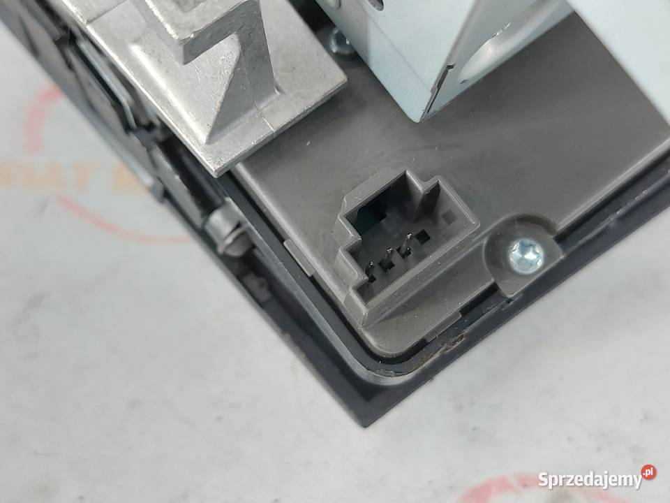 MERCEDES E KLASA W212 LIFT radio CD A2129005425 osobowe Kielce sprzedam