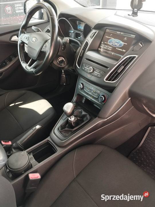 Ford focus 15 TDCi 120 2015 bogata wersja nieuszkodzony