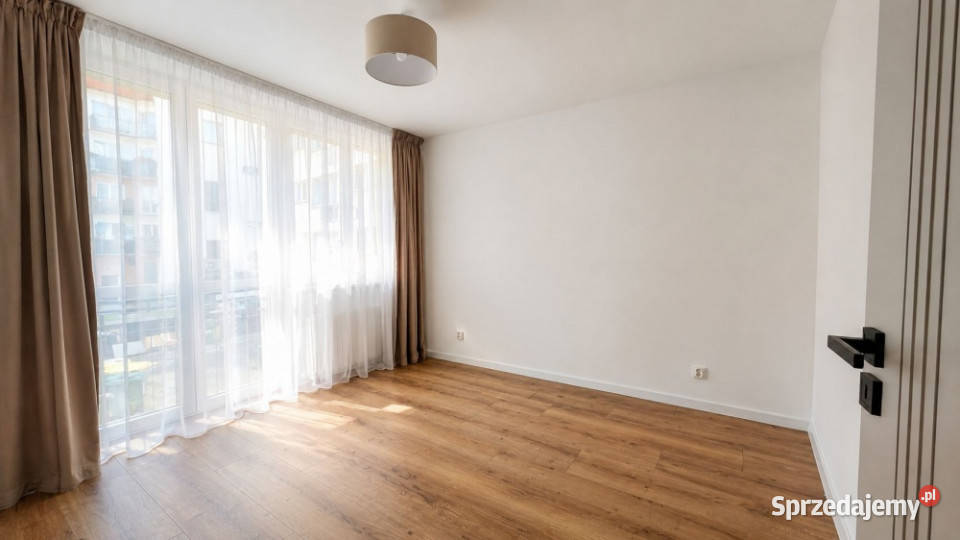 4 pokoje Garderoba Centrum generalnym remoncie garaż