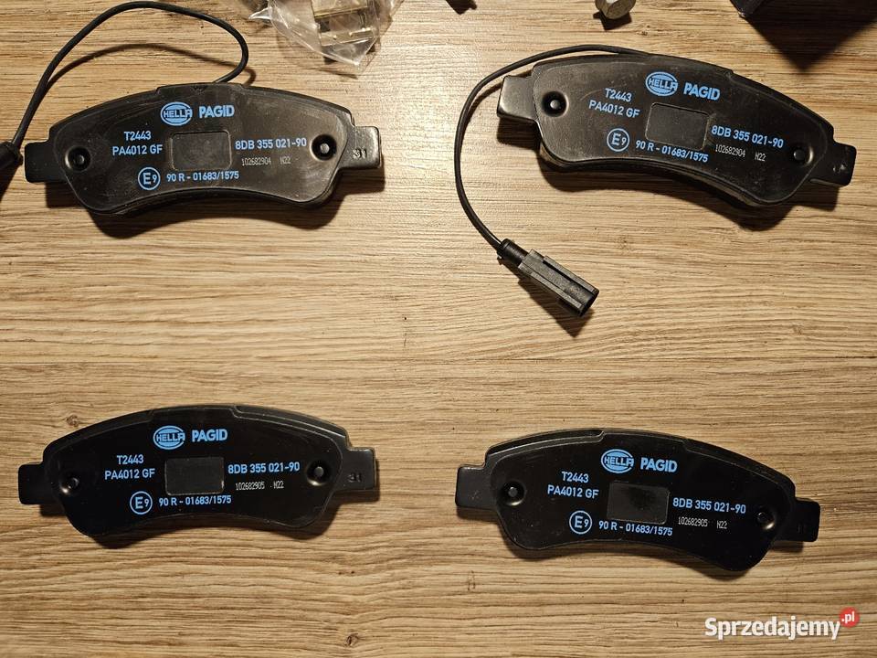 Klocki hamulcowe HELLA 8DB355021901 Rok produkcji 2022 Klocki hamulcowe Szczerców