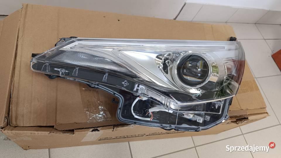 LAMPA PRZEDNIA TOYOTA AVENSIS T27 LIFT T29 Warszawa