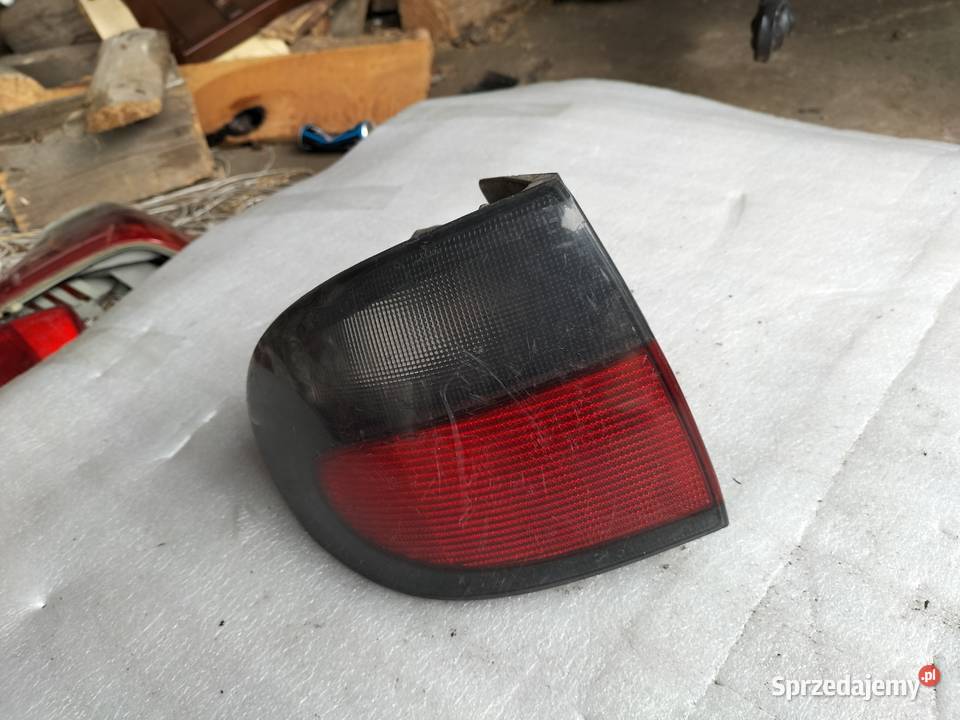 Renault Megane I classic LAMPA TYŁ TYLNA LEWA Kamień-Kolonia