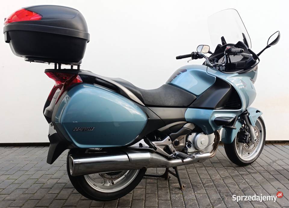 Honda NTV 700 NT700VA centralny kufer 2006 ŁADNA nieuszkodzony Ostrołęka