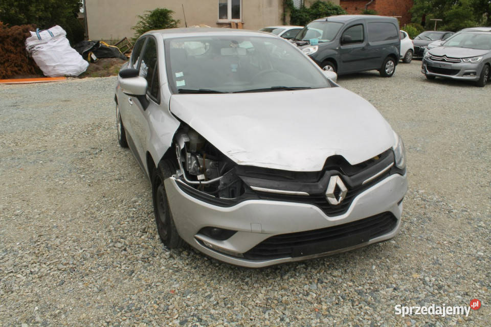 Renault Clio V 2019 światła przeciwmgielne Ostrów Wielkopolski