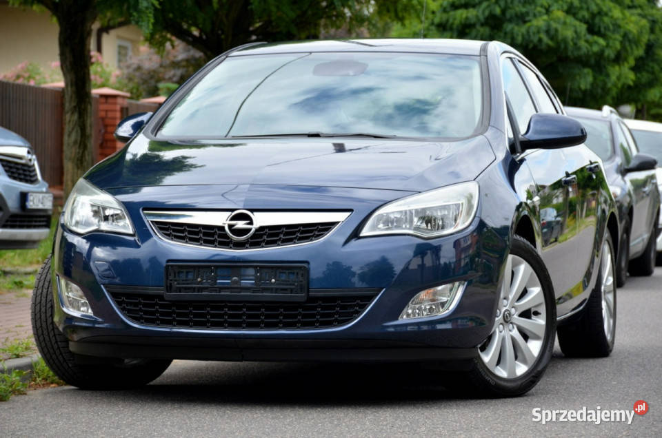 Opel Astra Zarejestrowana 14T 140 Sport Serwis sprzedam