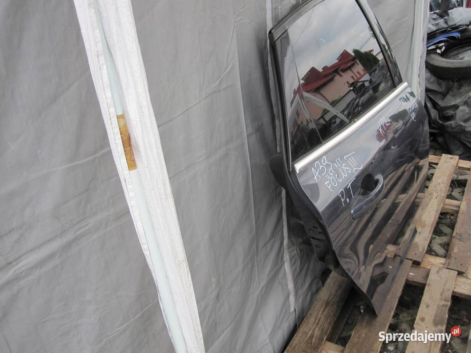 FORD FOCUS MK3 III 11r drzwi prawe tył kompletne osobowe