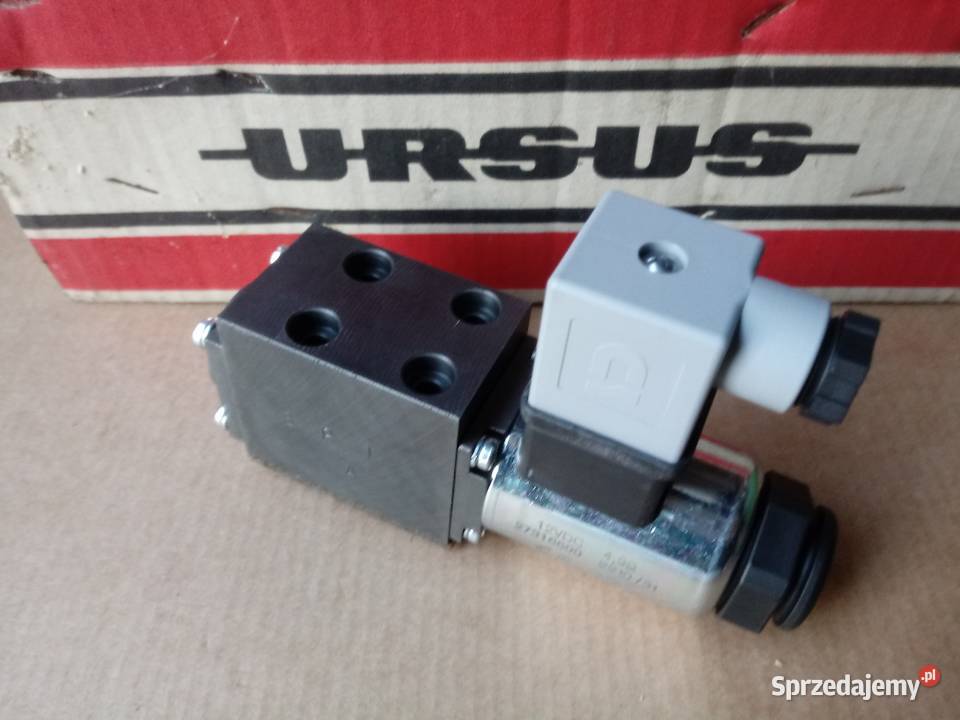 Ursus 902 90410121014 M85 OSŁONA SILNIK TURBO