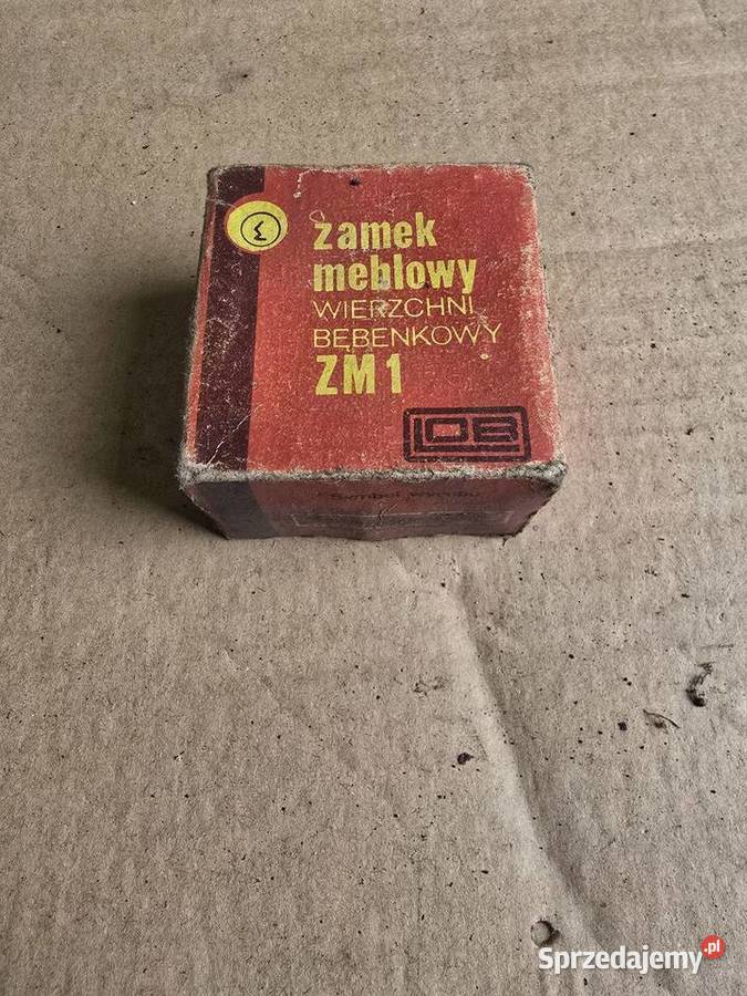 Stary zamek meblowy Ostrzeszów