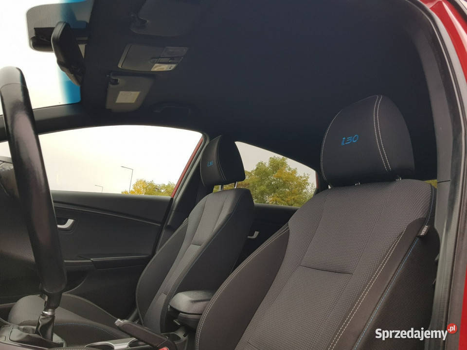 Hyundai i30 16 Benzyna Klima Czarna Podsufitka komputer pokładowy Włocławek sprzedam