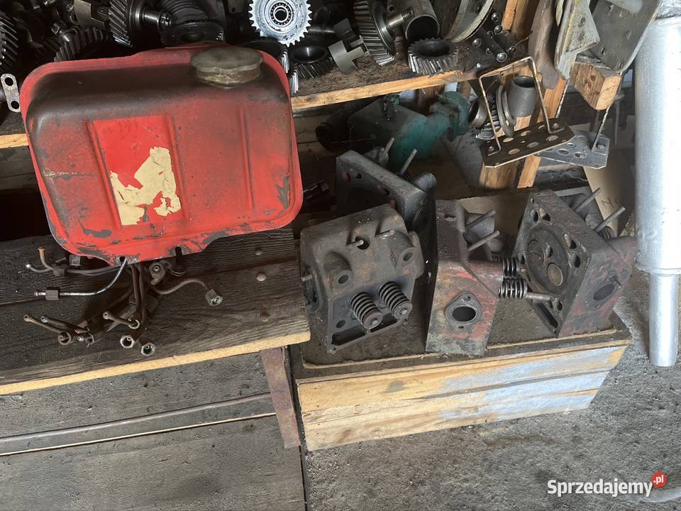 Silnik spalinowy typ S 320R z rozrusznikiem