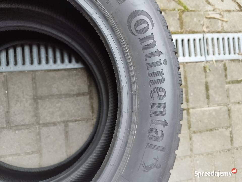 Opony zimowe Continental 225 55 R17 z 2023 r
