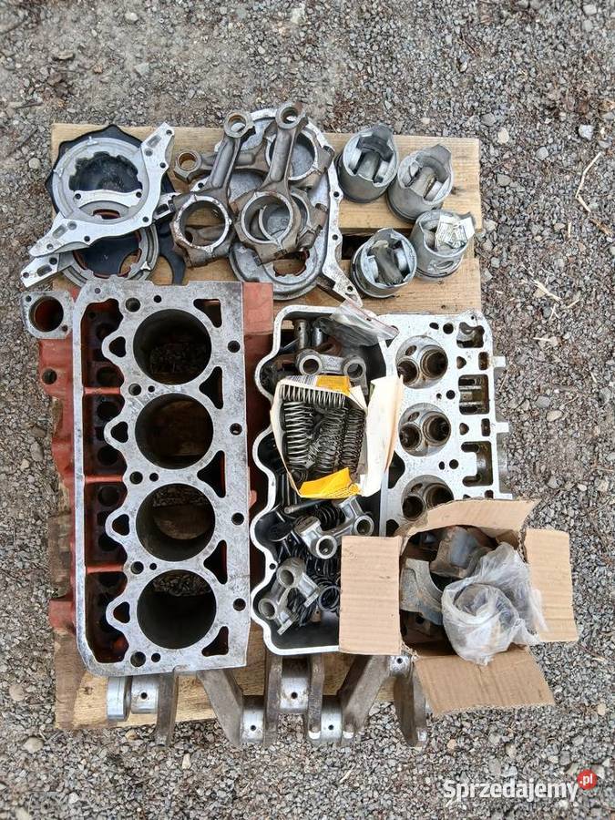 Polonez 1500 Zestaw nowych części silnikowych Rok produkcji 1981 Rzeszów