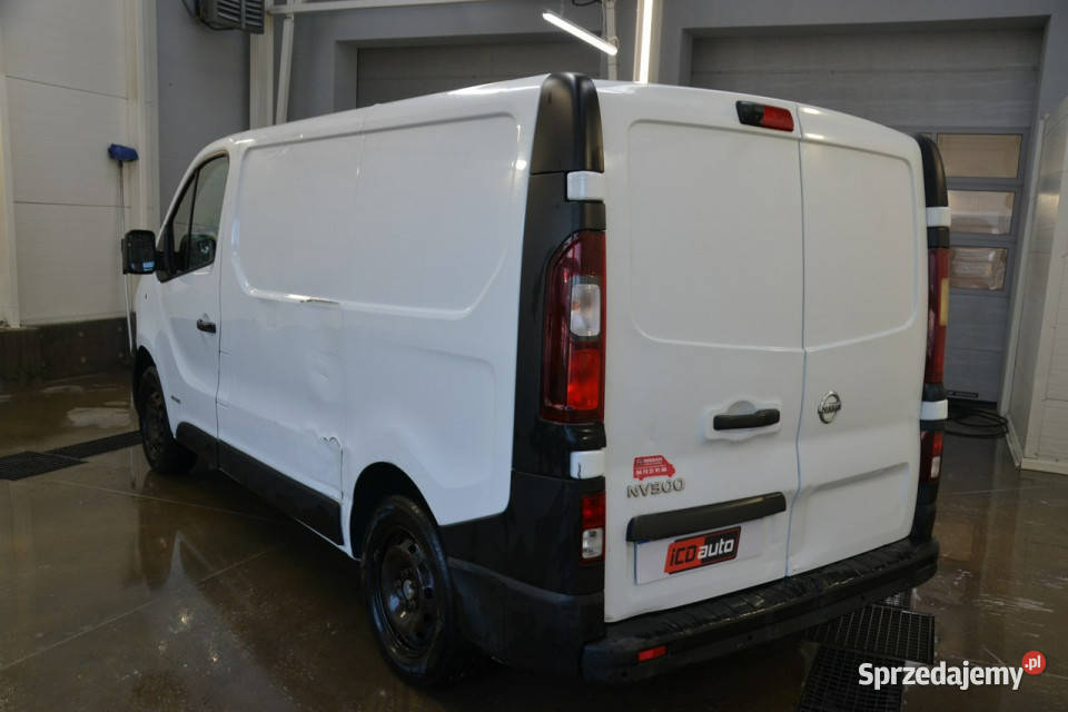 Nissan NV300 16 diesel 125 6biegów mały przebieg VAT marża