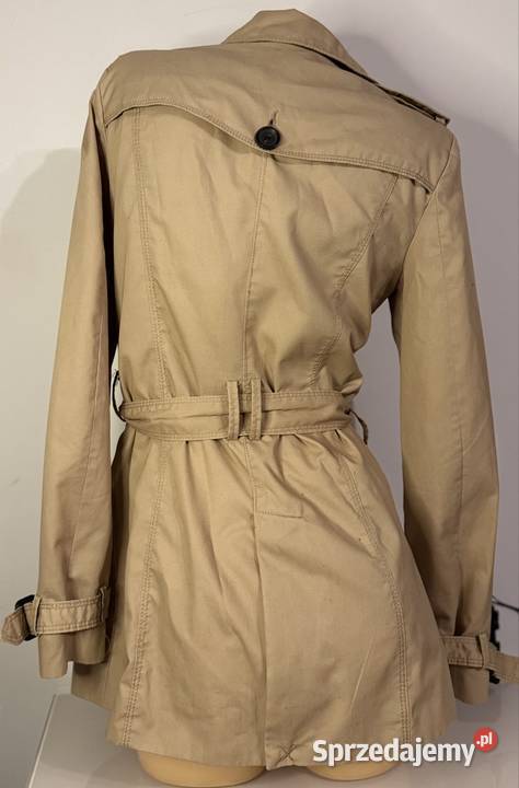 Beżowy trencz Stradivarius Pruszków