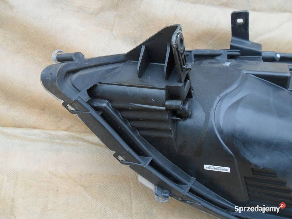 LAMPA PRAWY PRZÓD REFLEKTOR EU SUZUKI SWIFT V 5 Nowy Tomyśl