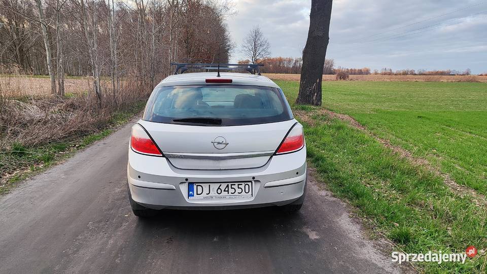 Opel Astra H 12 lat w jednych rękach