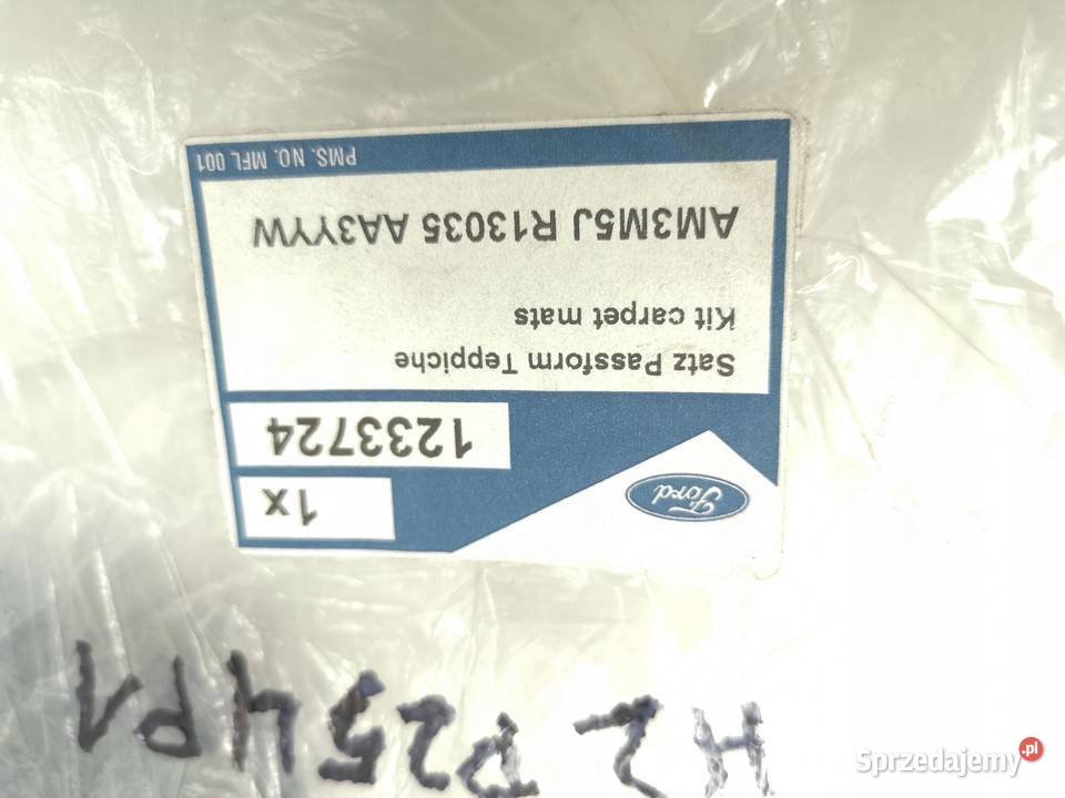DYWANIKI WELUROWE TYŁ FORD C 0710 sprzedam