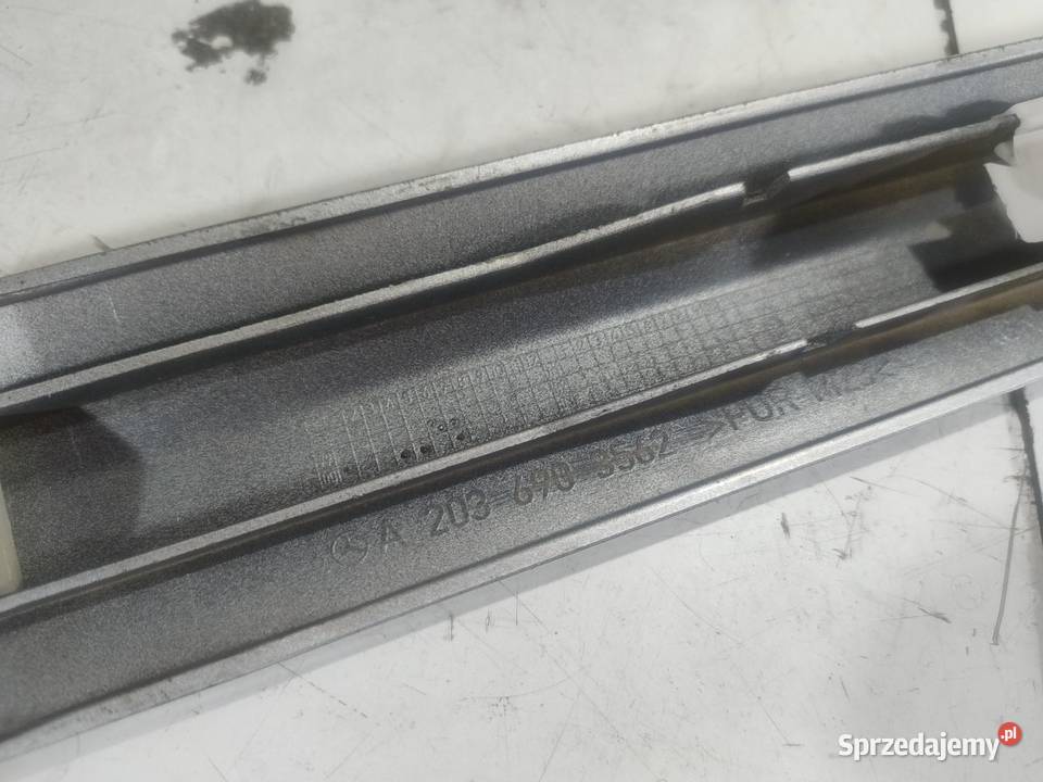 LISTWA DRZWI LEWY PRZÓD MERCEDES W203 744 sprzedam