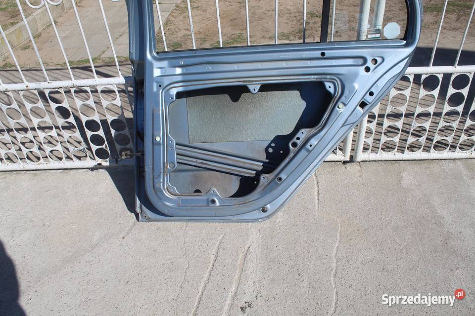 DRZWI PRAWY TYŁ LF7U SKODA FABIA I HB