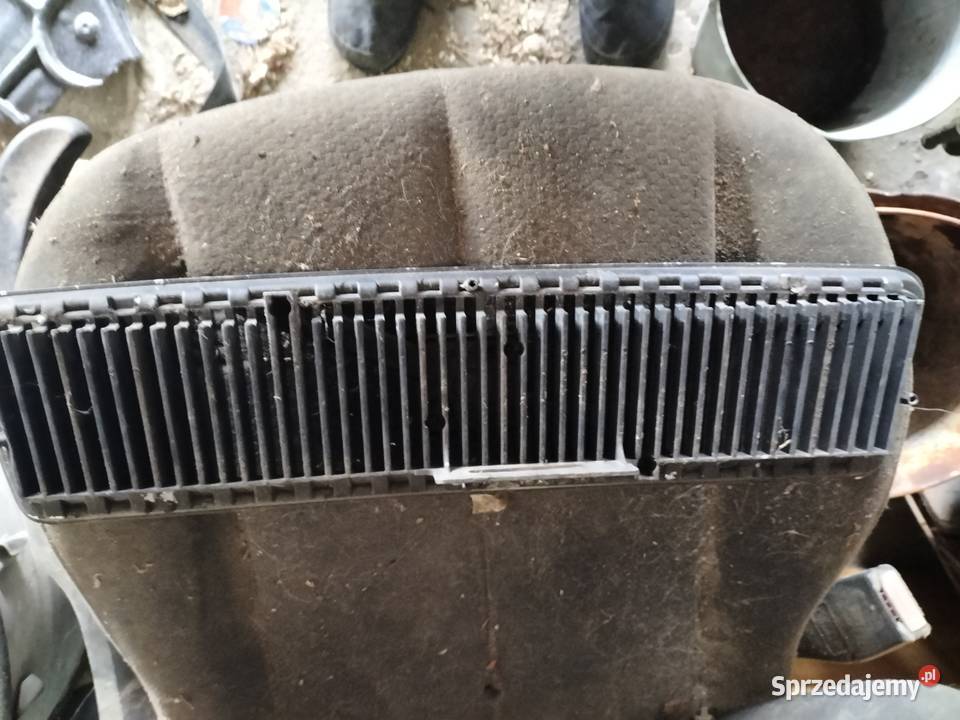 ATRAPA GRILL VOLVO 440 lubelskie Kamień