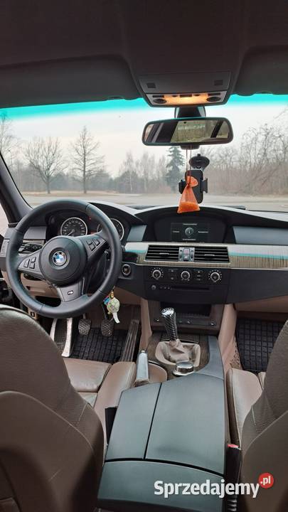 BMW E61 525XI 25 BENZYNA GAZ 218 MPAKIET XDRIVE nieuszkodzony Łódź