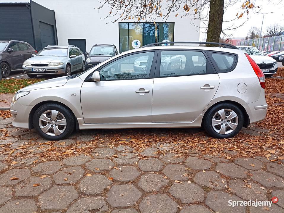 Hyundai i 30 cw blue conford 16 crdi kombi 90 Legionowo