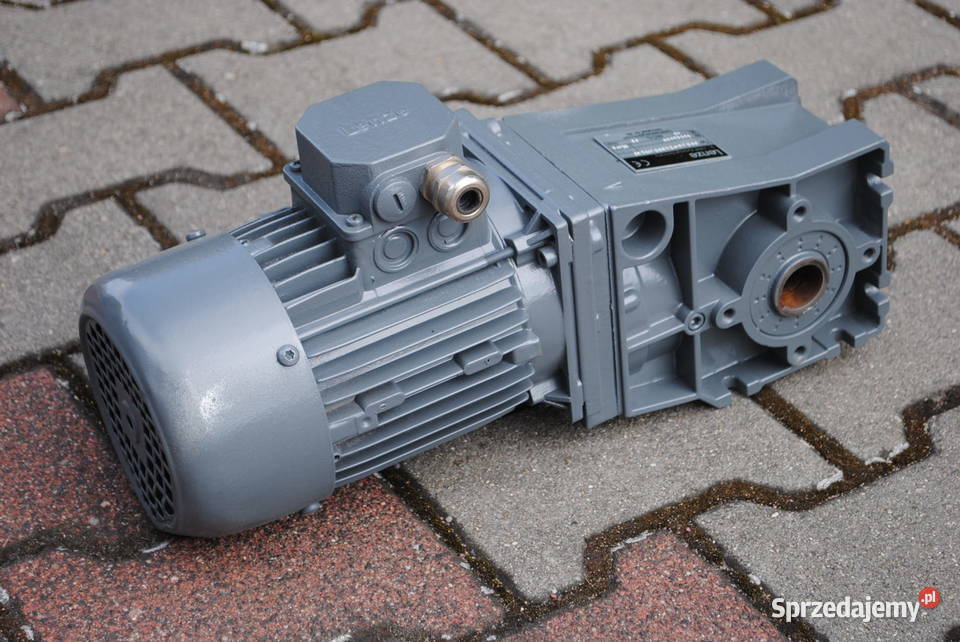 Motoreduktor kątowy 037kw 79obrmin LENZE Kargowa