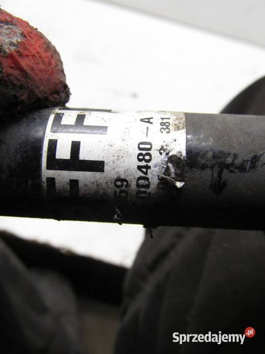 PÓŁOŚ PRZEDNIA LEWY PRZÓD 13 VVTI TOYOTA YARIS osobowe