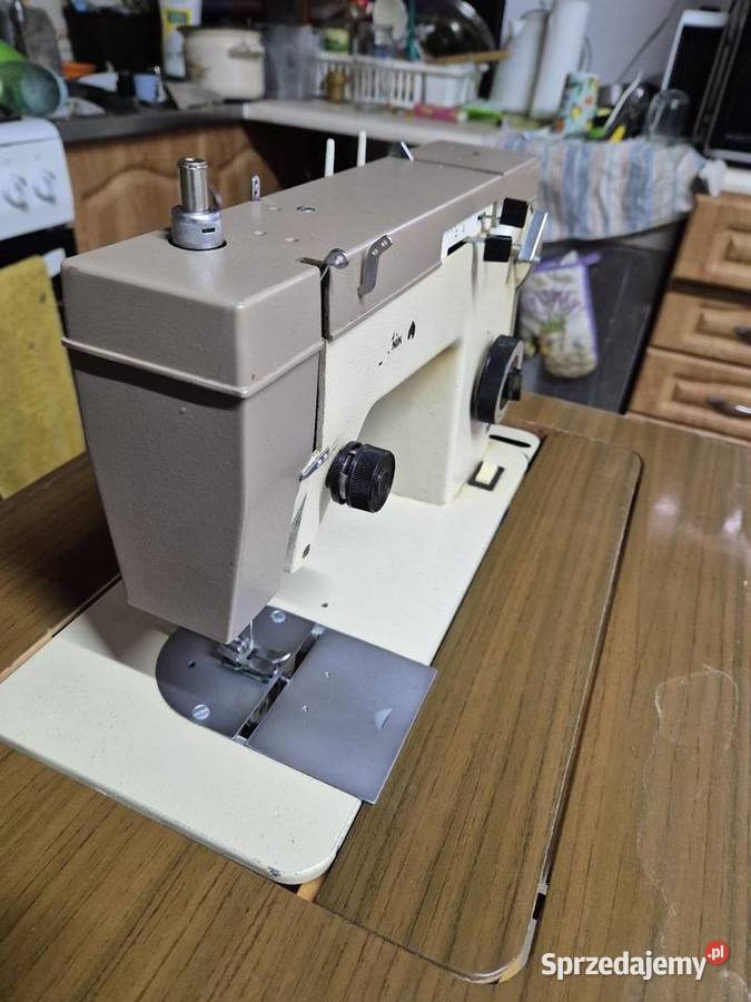 Maszyna do szycia Owerlok