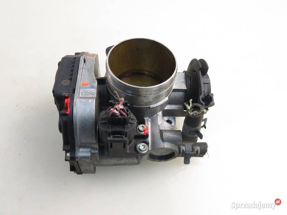 PRZEPUSTNICA AUDI A3 8L1 18 AGN 06A133164J osobowe