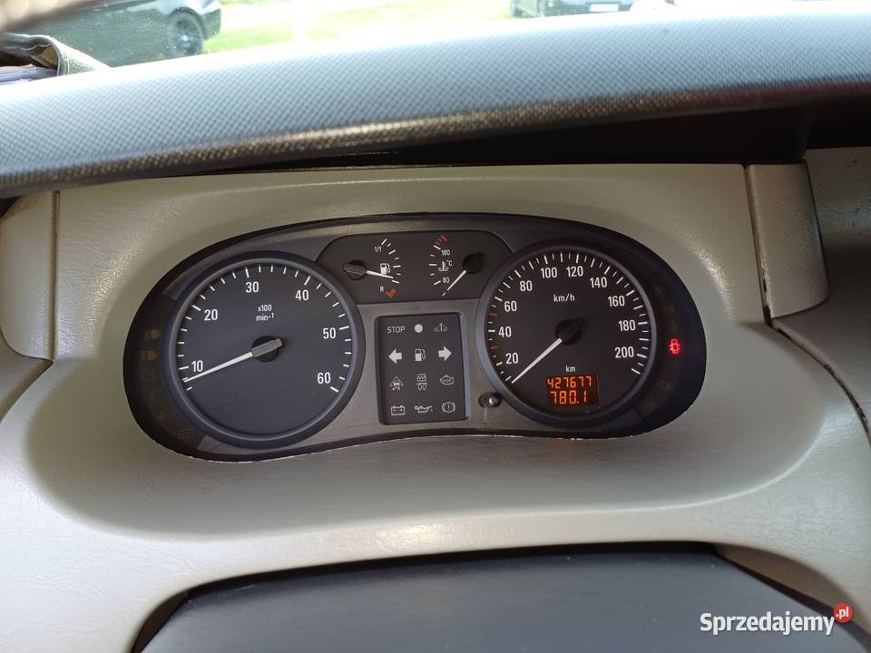Opel Vivaro 19 CDTI Brygadówka 6 os 6 lat u mnie CB radio Bełchatów