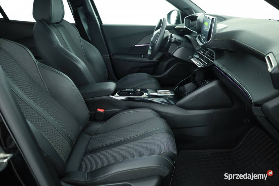 Peugeot 2008 12 PureTech światła LED Piaseczno