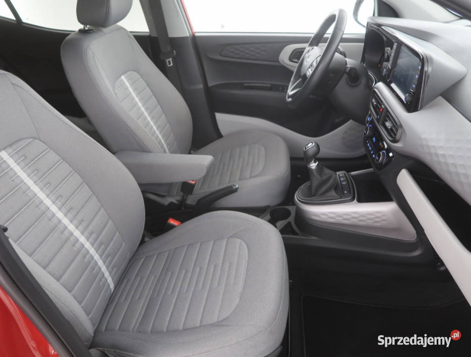 Hyundai i10 12 bluetooth