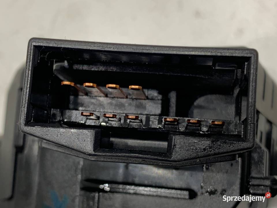 PRZEŁĄCZNIK WYCIERACZEK HYUNDAI i20 934201J110