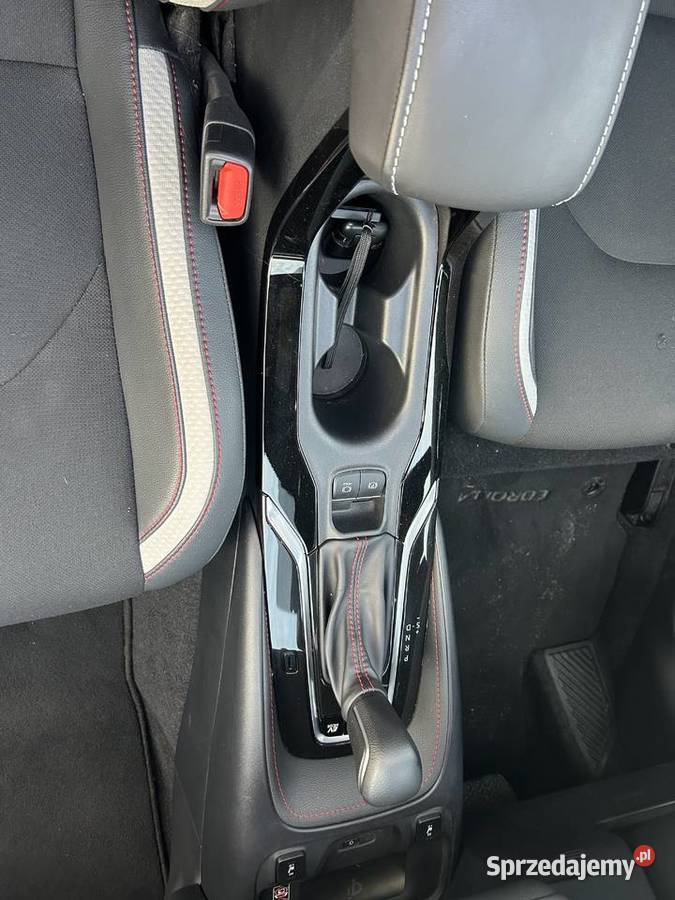 TOYOTA COROLLA GR 20 HYBRID pełny wypas 17900km Nadarzyn