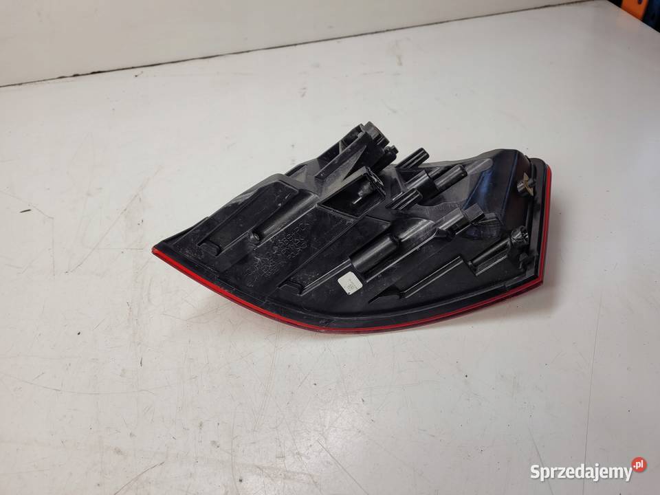 LAMPA LEWY TYŁ AUDI A3 8V 3 DRZWI 8V3945095B Przystajń sprzedam